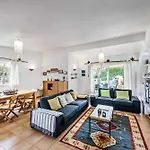 Casa Lorena Guia
